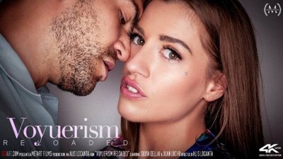 Неожиданный гость приятно удивил привлекательную хозяйку.