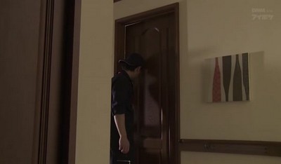 Женщина из Японии вызвала сантехника для прочистки туалета.