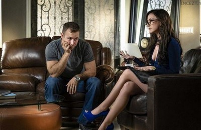 Пациент оценил интимное взаимодействие с привлекательной женщиной-психологом.