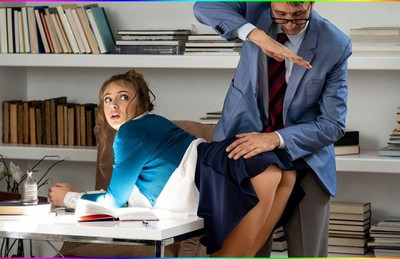 Ученица получила наказание от строгого учителя.