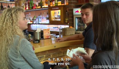 Съем в баре, сексуальные сделки и обмен партнерами на улицах.