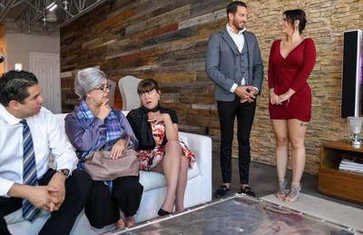 Семейный ужин - милфа изменяет мужу с его братом.