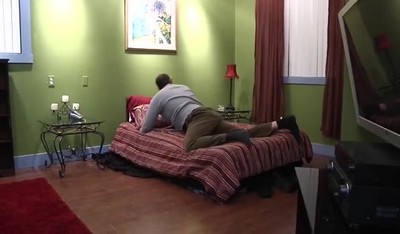 Вечером после обилия пива, жирный дядька пригласил дочку приемную дать ему минет.