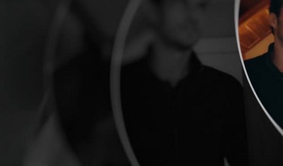 Нежно и медленно, крупный член проникает в узкую попку.