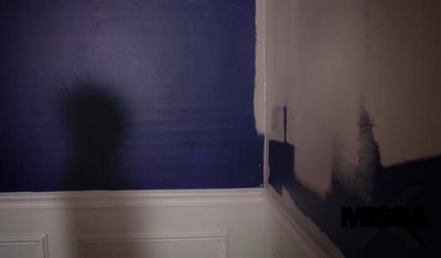 В субботу родители заставили сестру и брата работать вместо того, чтобы они поехали на пляж.