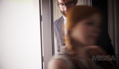 Когда отчим застал дочку Пенелопу голой с лесбиянкой в постели, он не мог сдержать свои похотливые инстинкты.