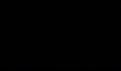 Под загорелым телом красуется мужчина с татуировками, который устроил групповой секс с матерью и сестрой в спальне.