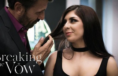 "Медленнее, милый, твой член слишком большой для меня", - сказала она.