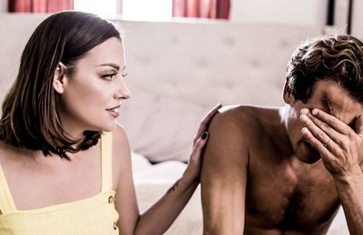 Отцовская любовница утешила паренька сексом онлайн.