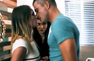 Кража парня у подруги онлайн порно неприемлема.