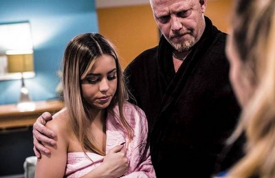 Господин прочитал дочери Алине нравоучения, а потом попросил ее сосать свой член.